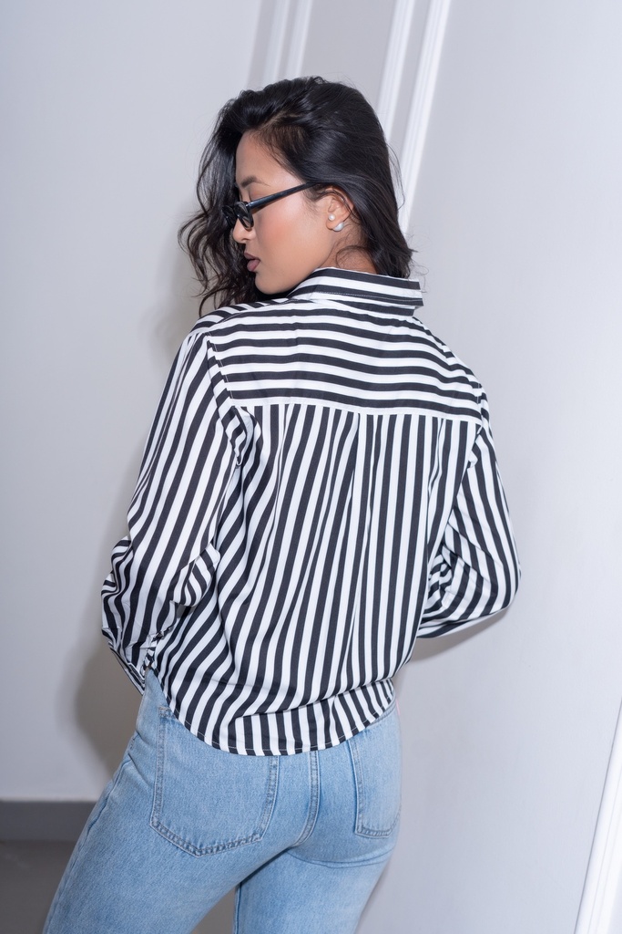 BASEMARK STRIPE SHIRT BOW PRINT Image