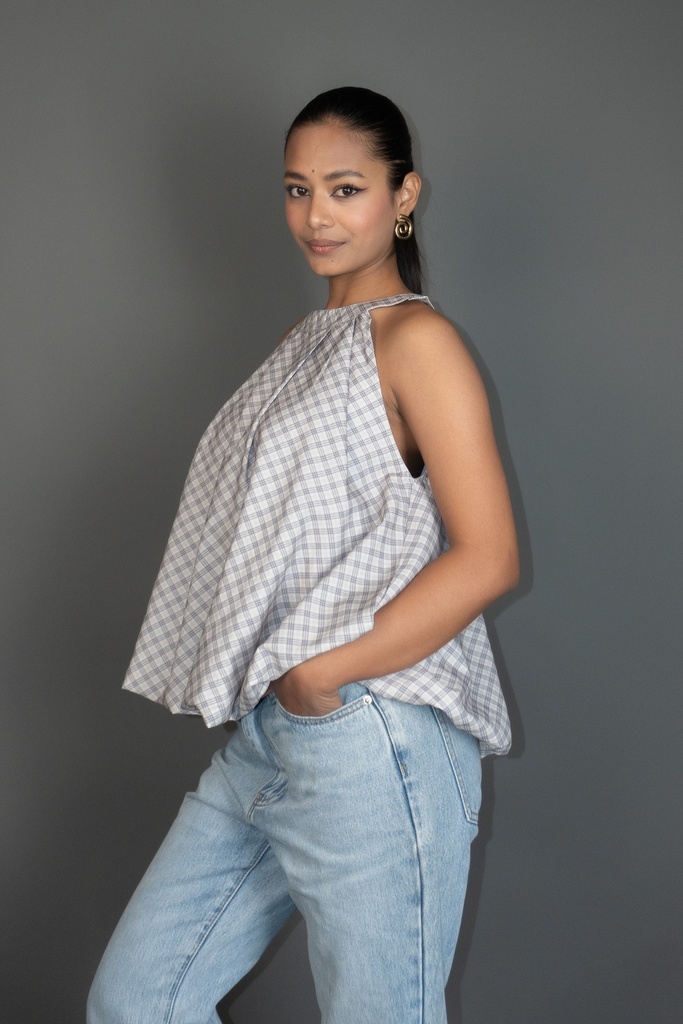 BASEMARK BALLOON CHOKERED TOP FOR WOMEN Image