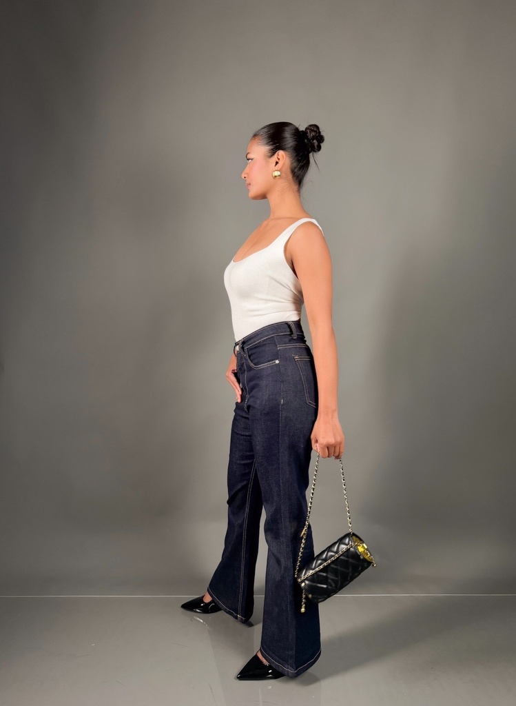BASEMARK CLASSIC FLARE JEANS FOR WOMEN Image