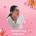 Comfort Lily Fresh Fabric Conditioner 860ML Image